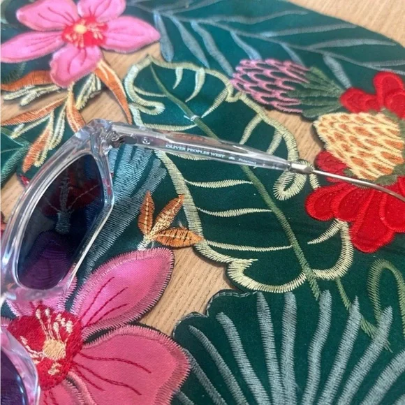 Oliver peoples sunglasses